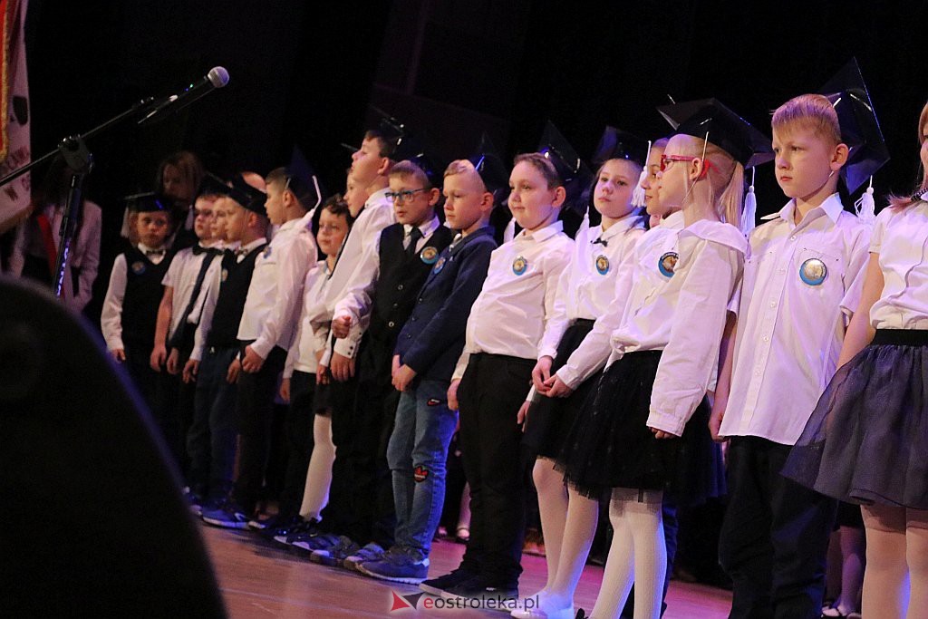 Pasowanie na ucznia w Szkole Podstawowej nr 1 [18.11.2019] - zdjęcie #44 - eOstroleka.pl