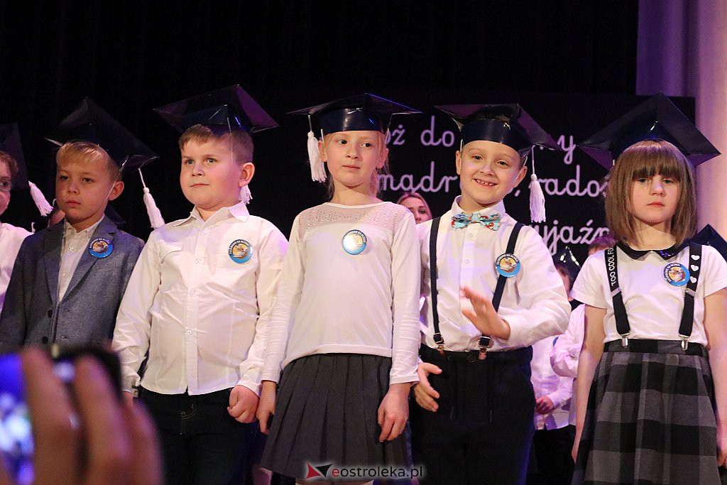 Pasowanie na ucznia w Szkole Podstawowej nr 1 [18.11.2019] - zdjęcie #59 - eOstroleka.pl
