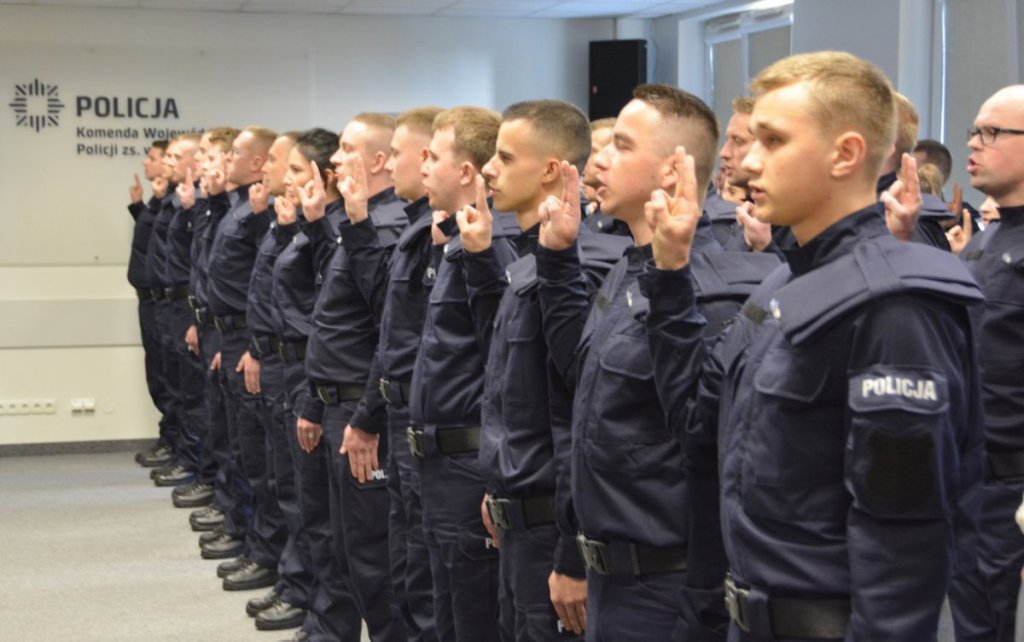 Policjanci złożyli ślubowanie [19.11.2019] - zdjęcie #2 - eOstroleka.pl
