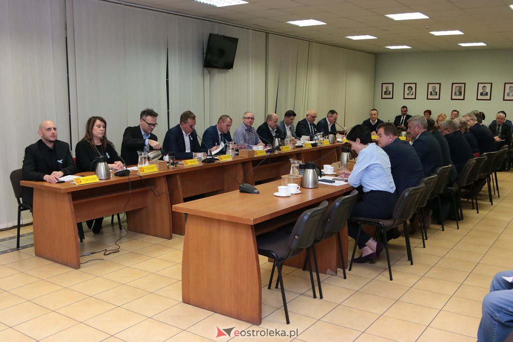XXI nadzwyczajna sesja Rady Miasta [20.11.2019] - zdjęcie #24 - eOstroleka.pl