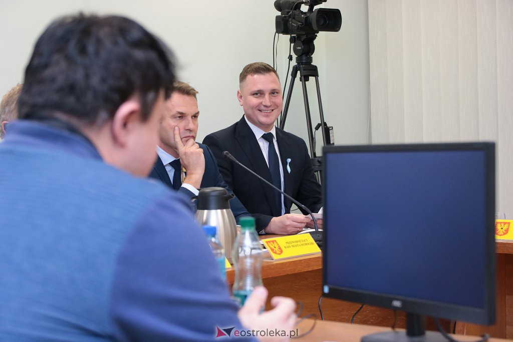 XXI nadzwyczajna sesja Rady Miasta [20.11.2019] - zdjęcie #28 - eOstroleka.pl