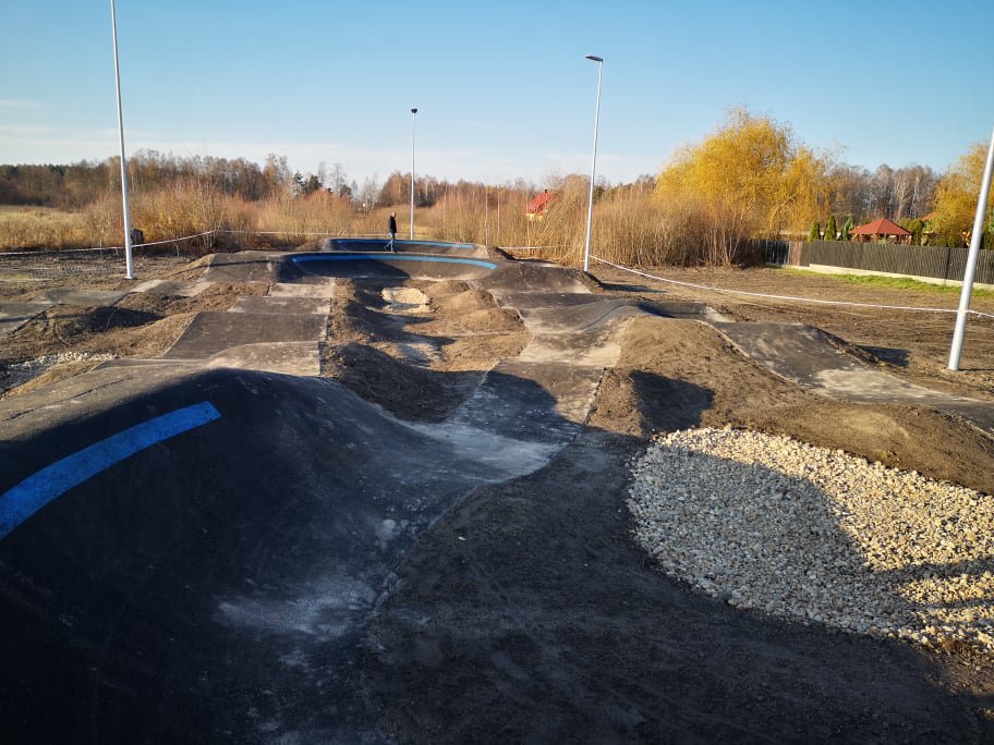 Pumptrack w Rzekuniu oficjalnie oddany do użytku [21.11.2019] - zdjęcie #10 - eOstroleka.pl