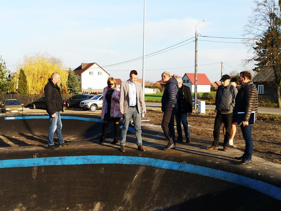 Pumptrack w Rzekuniu oficjalnie oddany do użytku [21.11.2019] - zdjęcie #12 - eOstroleka.pl