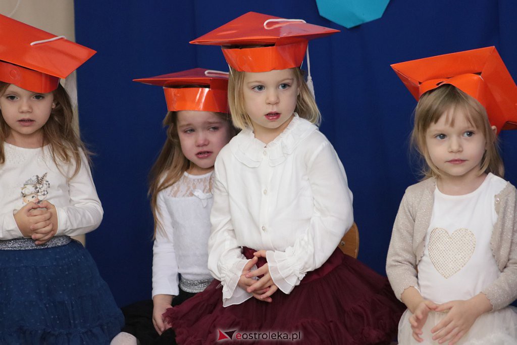 Pasowanie na przedszkolaka w „Krainie Misiów” [21.11.2019] - zdjęcie #13 - eOstroleka.pl