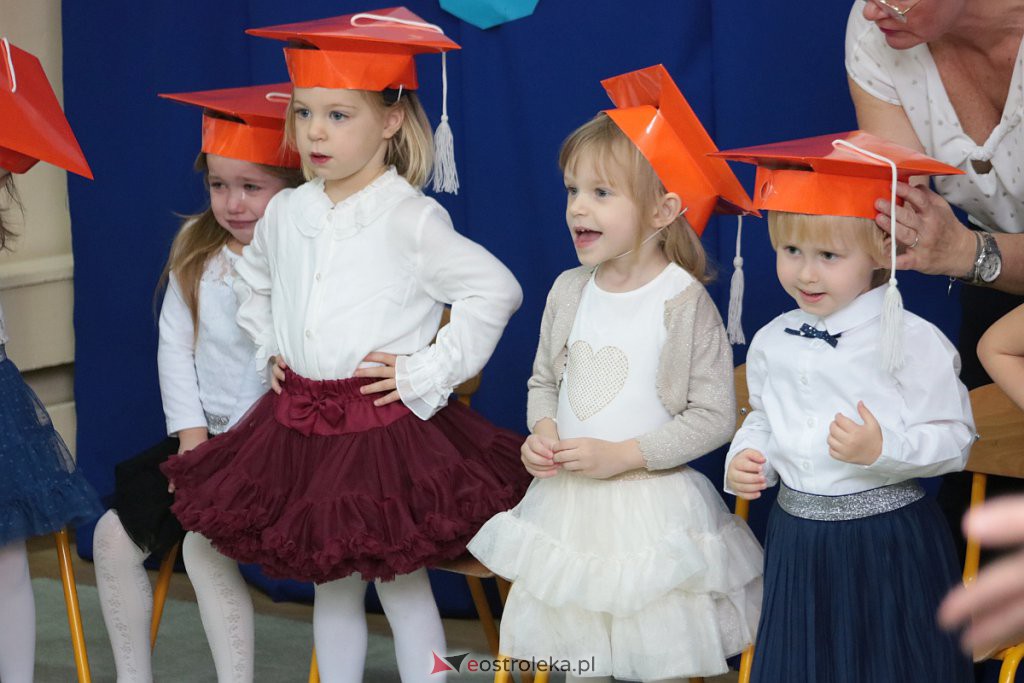 Pasowanie na przedszkolaka w „Krainie Misiów” [21.11.2019] - zdjęcie #18 - eOstroleka.pl
