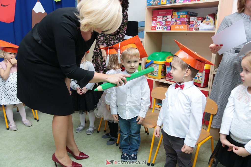 Pasowanie na przedszkolaka w „Krainie Misiów” [21.11.2019] - zdjęcie #62 - eOstroleka.pl