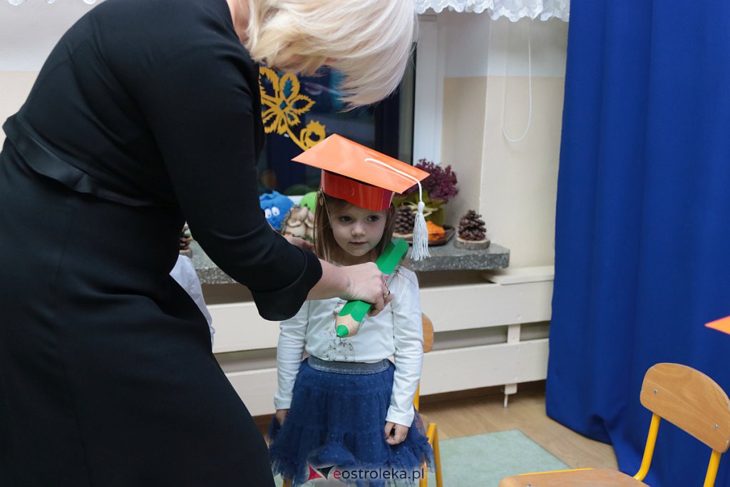 Pasowanie na przedszkolaka w „Krainie Misiów” [21.11.2019] - zdjęcie #14 - eOstroleka.pl