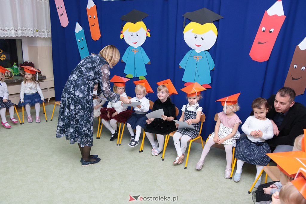Pasowanie na przedszkolaka w „Krainie Misiów” [21.11.2019] - zdjęcie #80 - eOstroleka.pl