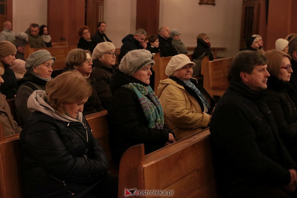 Ostrołęka uczciła pamięć zmarłych samorządowców [ZDJĘCIA] - zdjęcie #11 - eOstroleka.pl