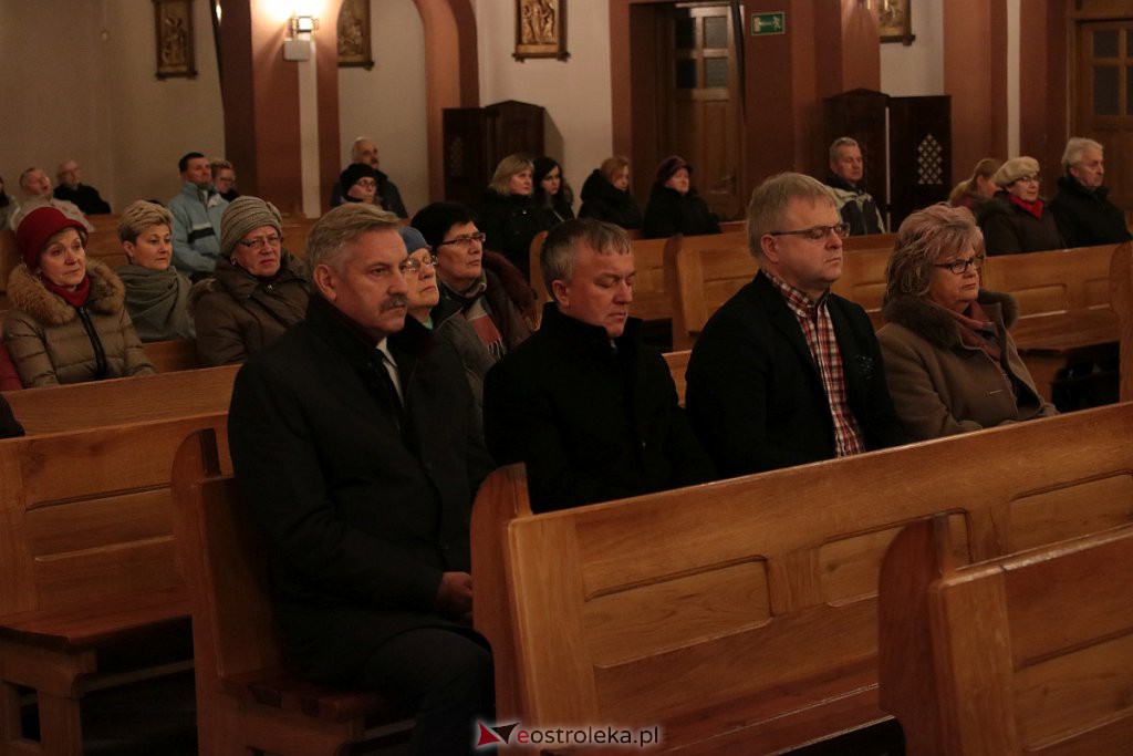 Ostrołęka uczciła pamięć zmarłych samorządowców [ZDJĘCIA] - zdjęcie #15 - eOstroleka.pl