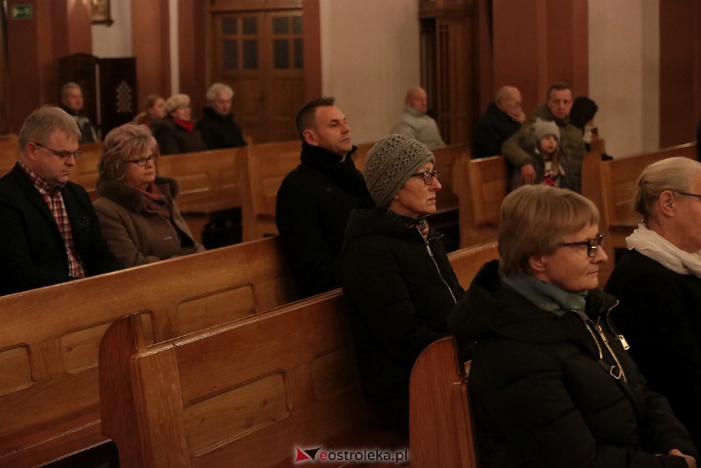 Ostrołęka uczciła pamięć zmarłych samorządowców [ZDJĘCIA] - zdjęcie #17 - eOstroleka.pl