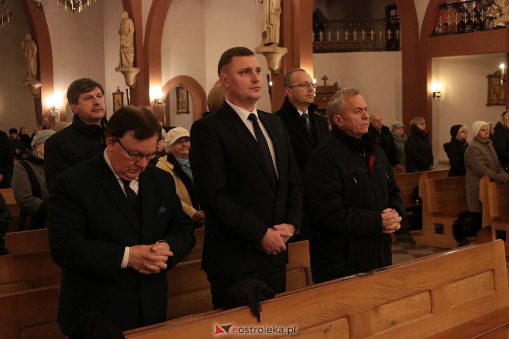 Ostrołęka uczciła pamięć zmarłych samorządowców [ZDJĘCIA] - zdjęcie #3 - eOstroleka.pl