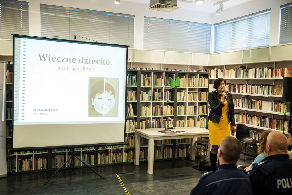 Akcja „Stop zagrożeniom” w kadzidlańskiej bibliotece [25.11.2019] - zdjęcie #12 - eOstroleka.pl
