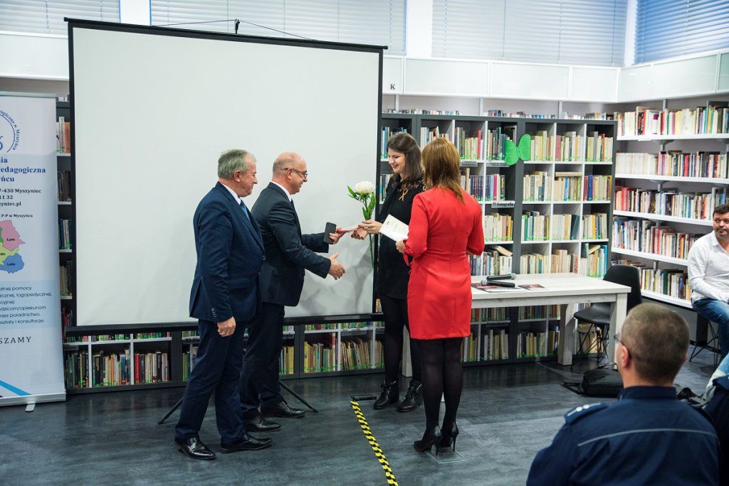 Akcja „Stop zagrożeniom” w kadzidlańskiej bibliotece [25.11.2019] - zdjęcie #14 - eOstroleka.pl