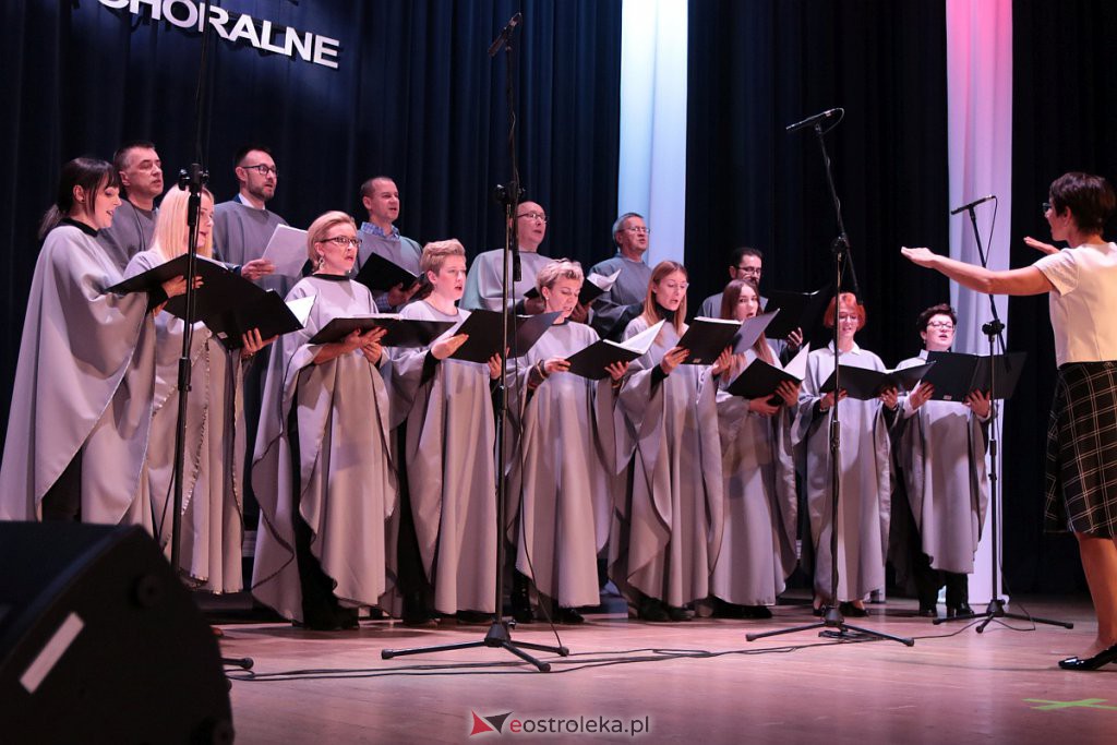 XXII Ostrołęckie Spotkania Chóralne w patriotycznym tonie [24.11.2019] - zdjęcie #45 - eOstroleka.pl