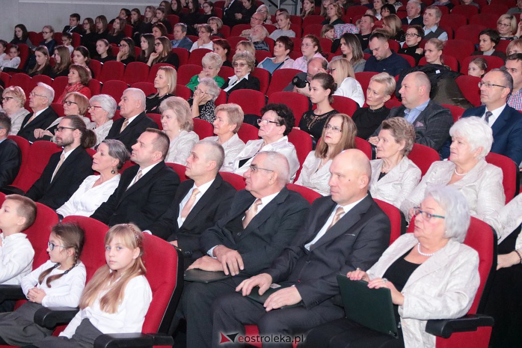 XXII Ostrołęckie Spotkania Chóralne w patriotycznym tonie [24.11.2019] - zdjęcie #38 - eOstroleka.pl