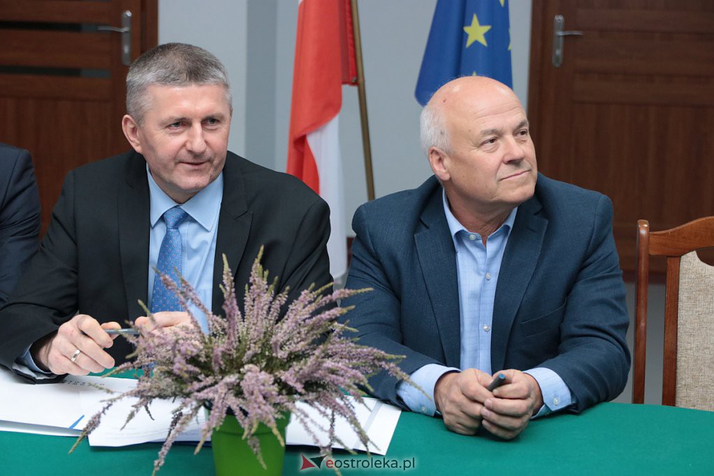 Historyczna umowa na inwestycję z Funduszu Dróg Samorządowych podpisana [26.11.2019] - zdjęcie #3 - eOstroleka.pl