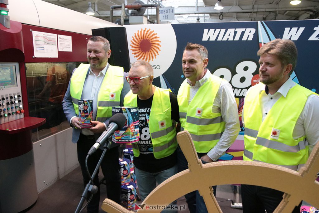 Jerzy Owsiak odwiedził Ostrołękę. Pokazał puszkę 28. finału i symbolicznie rozpoczął ostatni etap produkcji [27.11.2019] - zdjęcie #20 - eOstroleka.pl