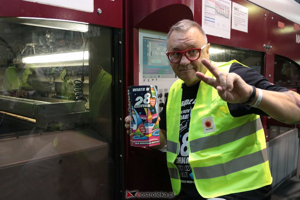 Jerzy Owsiak odwiedził Ostrołękę. Pokazał puszkę 28. finału i symbolicznie rozpoczął ostatni etap produkcji [27.11.2019] - zdjęcie #14 - eOstroleka.pl