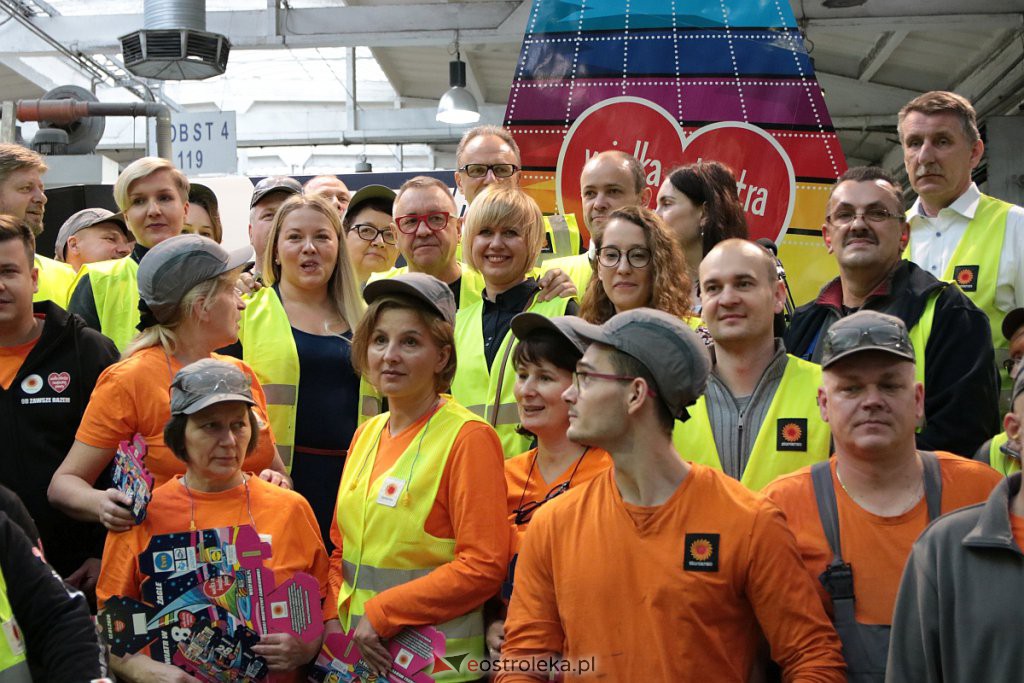 Jerzy Owsiak odwiedził Ostrołękę. Pokazał puszkę 28. finału i symbolicznie rozpoczął ostatni etap produkcji [27.11.2019] - zdjęcie #7 - eOstroleka.pl