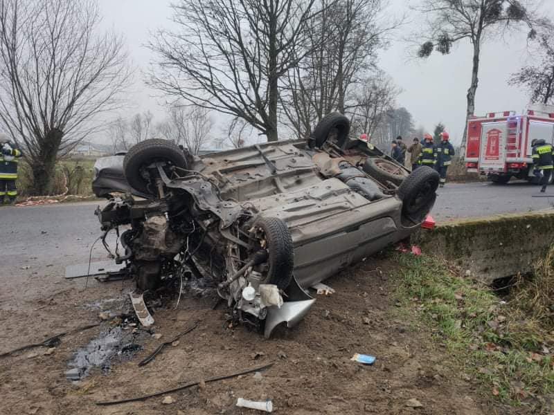 Poważny wypadek w miejscowości Ulatowo-Pogorzel. W akcji śmigłowiec LPR [27.11.2019] - zdjęcie #5 - eOstroleka.pl
