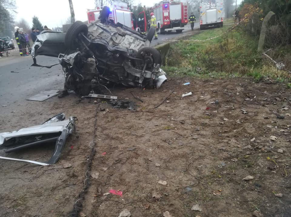 Poważny wypadek w miejscowości Ulatowo-Pogorzel. W akcji śmigłowiec LPR [27.11.2019] - zdjęcie #3 - eOstroleka.pl