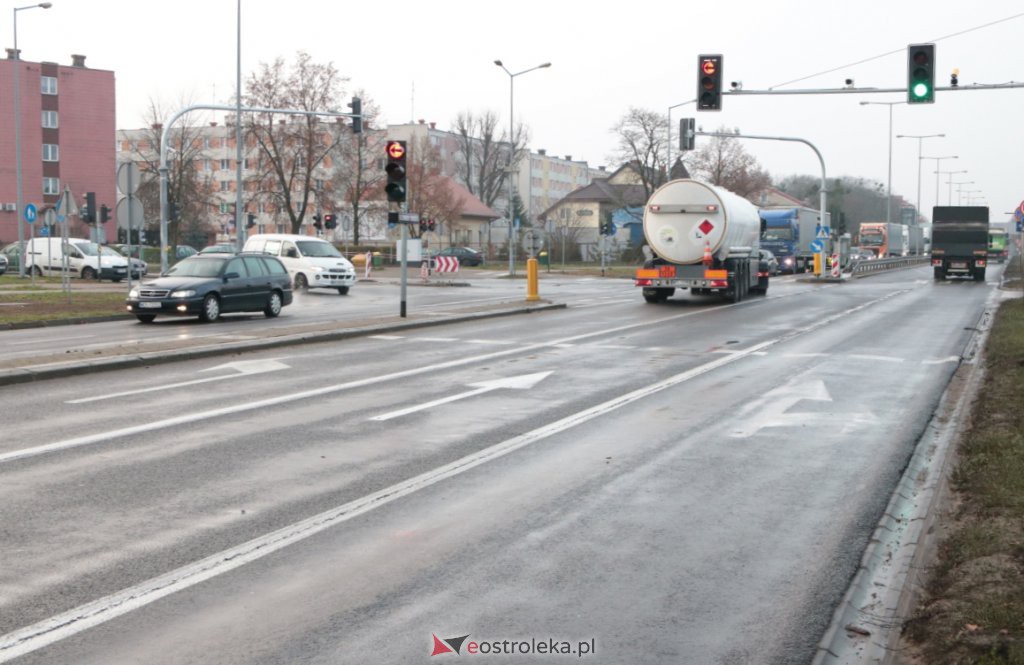 Uwaga kierowcy! Zmiana organizacji ruchu na jednym z dużych skrzyżowań w Ostrołęce [28.11.2019] - zdjęcie #3 - eOstroleka.pl