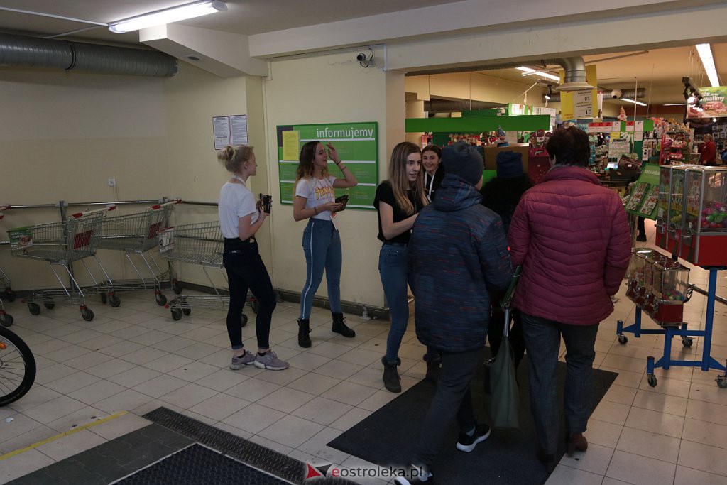 Ruszyła Świąteczna Zbiórka Żywności. W 35 sklepach dyżuruje kilkuset wolontariuszy [29.11.2019] - zdjęcie #13 - eOstroleka.pl