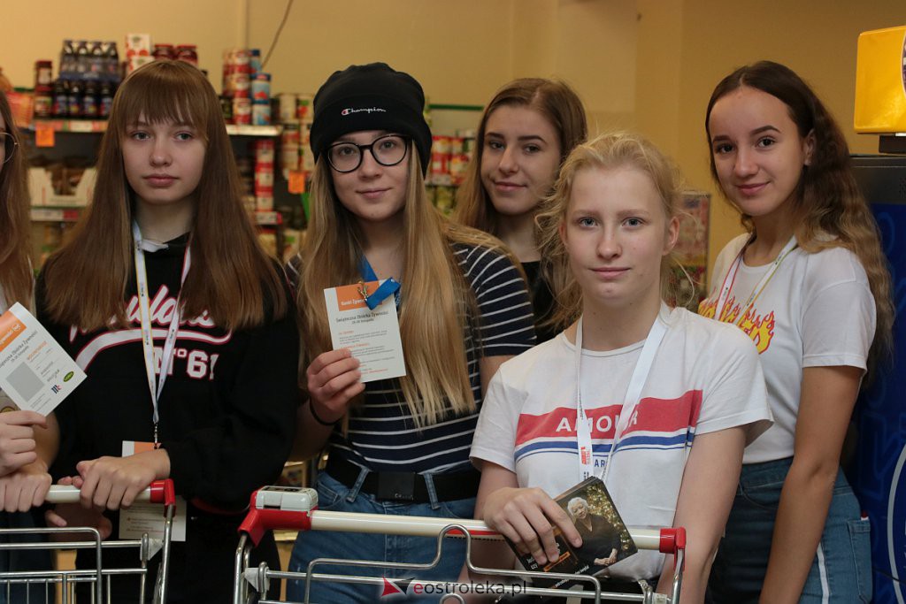 Pierwszy dzień Świątecznej Zbiórki Żywności za nami [ZDJĘCIA] - zdjęcie #42 - eOstroleka.pl