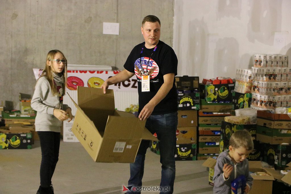 Pierwszy dzień Świątecznej Zbiórki Żywności za nami [ZDJĘCIA] - zdjęcie #18 - eOstroleka.pl