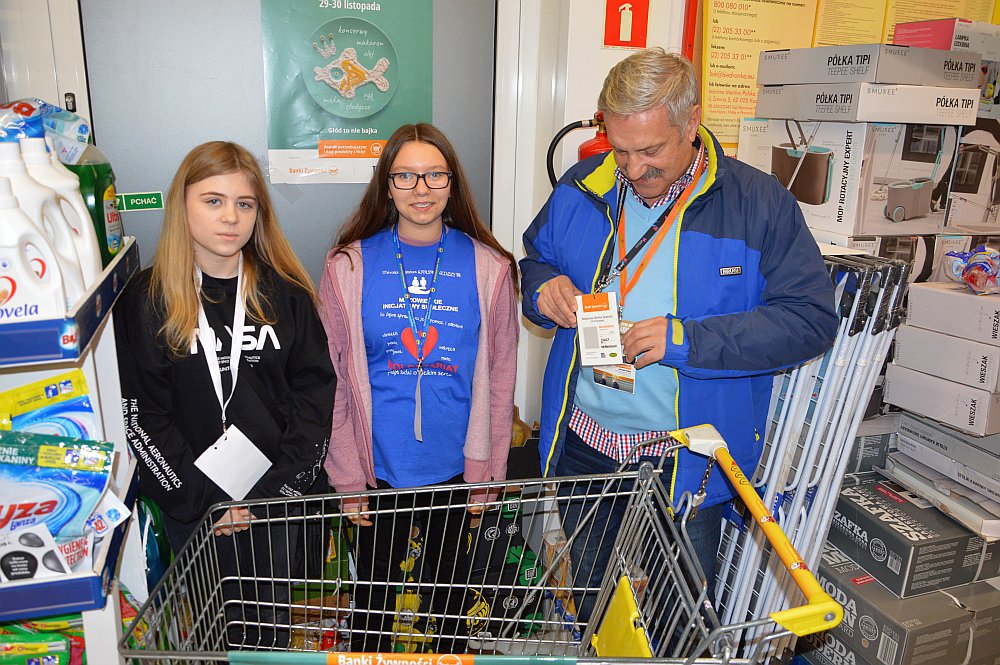 11. Świąteczna Zbiórka Żywności dobiegła końca [01.12.2019] - zdjęcie #3 - eOstroleka.pl