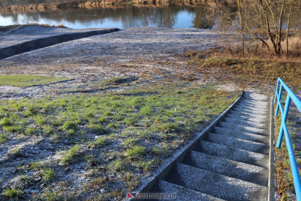 Wał przeciwpowodziowy po naprawie [3.12.2019] - zdjęcie #4 - eOstroleka.pl