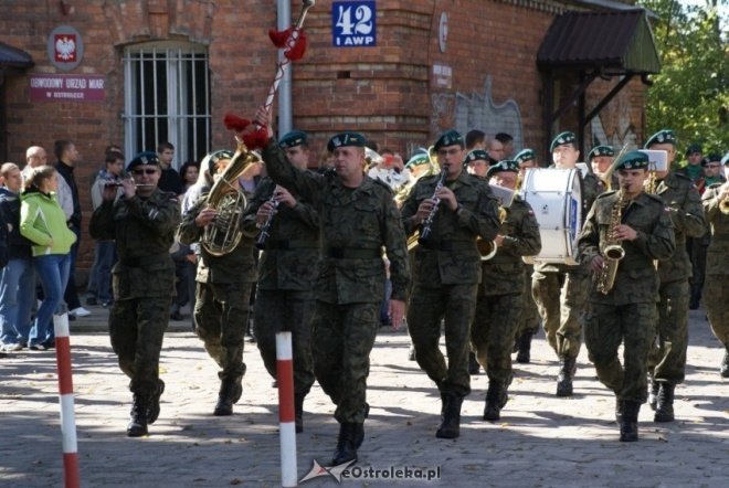 Uroczystości Święta Pułkowego w 90 Rocznice Bitwy Pod Zasławiem (19.09.2010) - zdjęcie #15 - eOstroleka.pl