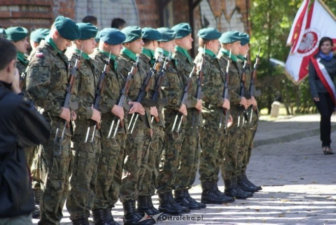 Uroczystości Święta Pułkowego w 90 Rocznice Bitwy Pod Zasławiem (19.09.2010) - zdjęcie #18 - eOstroleka.pl