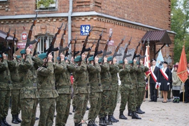 Uroczystości Święta Pułkowego w 90 Rocznice Bitwy Pod Zasławiem (19.09.2010) - zdjęcie #58 - eOstroleka.pl