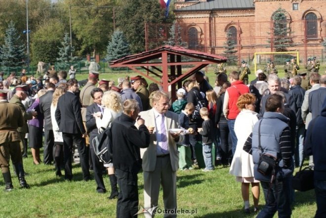Uroczystości Święta Pułkowego w 90 Rocznice Bitwy Pod Zasławiem (19.09.2010) - zdjęcie #8 - eOstroleka.pl