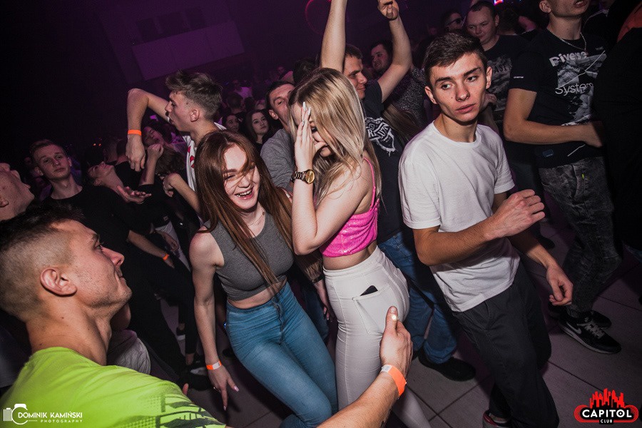 Andrzejki w Clubie Capitol Sypniewo. Wystąpił Tede [ZDJĘCIA] - zdjęcie #109 - eOstroleka.pl