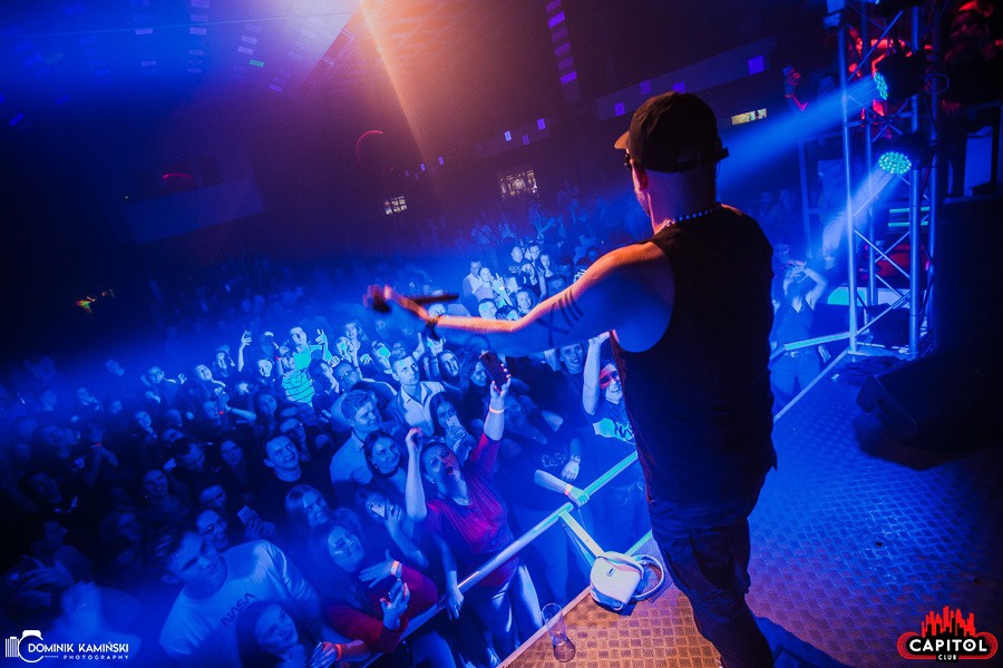 Andrzejki w Clubie Capitol Sypniewo. Wystąpił Tede [ZDJĘCIA] - zdjęcie #85 - eOstroleka.pl