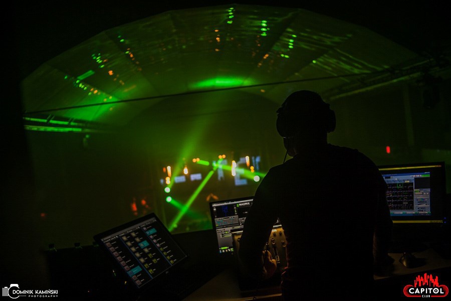 Andrzejki w Clubie Capitol Sypniewo. Wystąpił Tede [ZDJĘCIA] - zdjęcie #32 - eOstroleka.pl