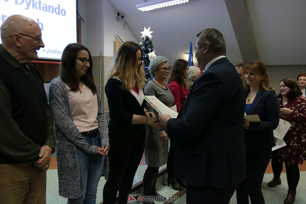 I Ostrołęckie dyktando dla Dorosłych [06.12.2019] - zdjęcie #46 - eOstroleka.pl