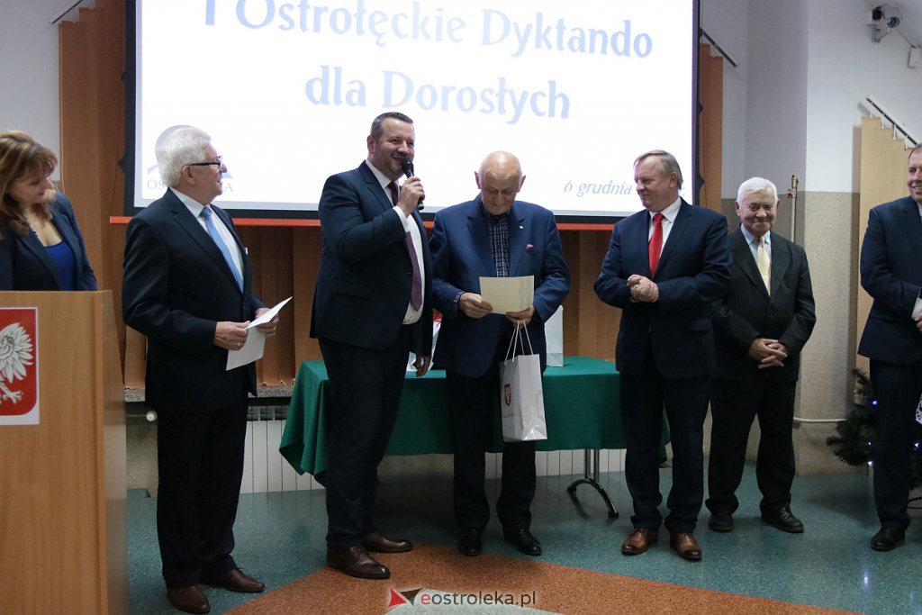 I Ostrołęckie dyktando dla Dorosłych [06.12.2019] - zdjęcie #7 - eOstroleka.pl