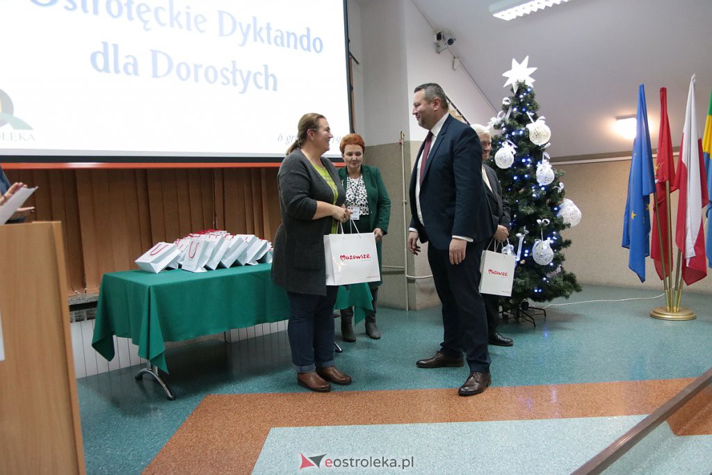 I Ostrołęckie dyktando dla Dorosłych [06.12.2019] - zdjęcie #3 - eOstroleka.pl