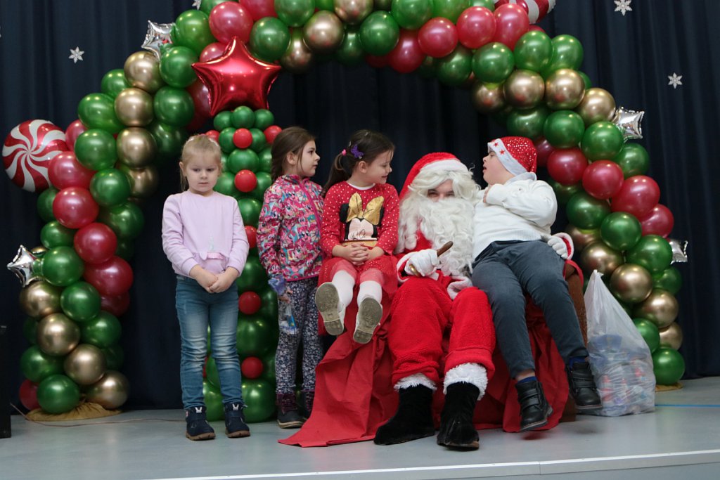 Mikołajki w Hali targowej Feniks [07.12.2019] - zdjęcie #120 - eOstroleka.pl