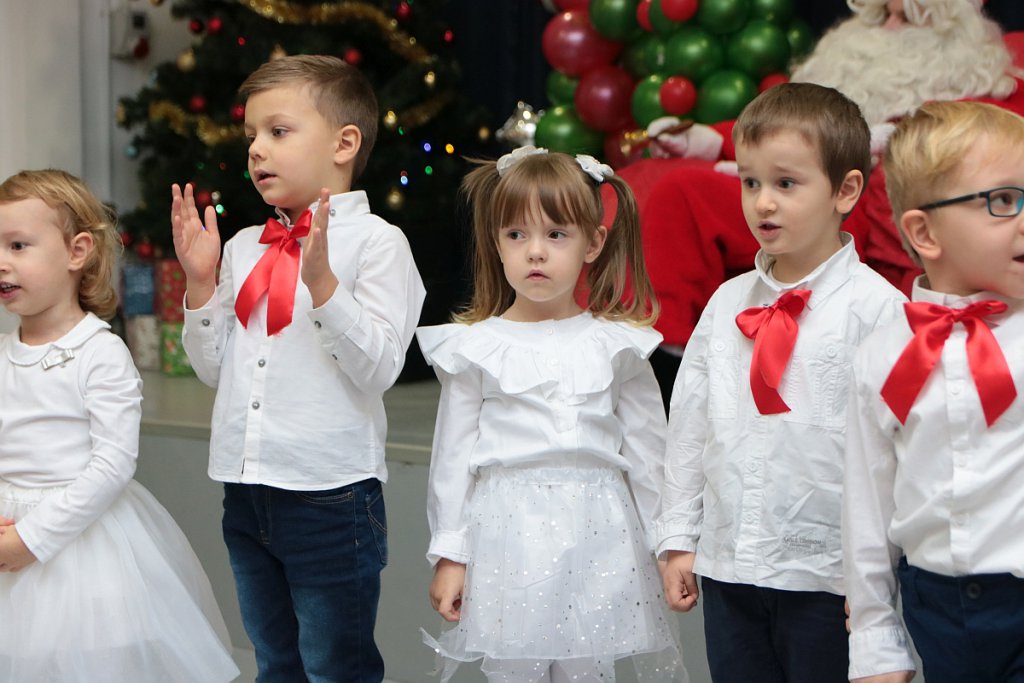 Mikołajki w Hali targowej Feniks [07.12.2019] - zdjęcie #99 - eOstroleka.pl