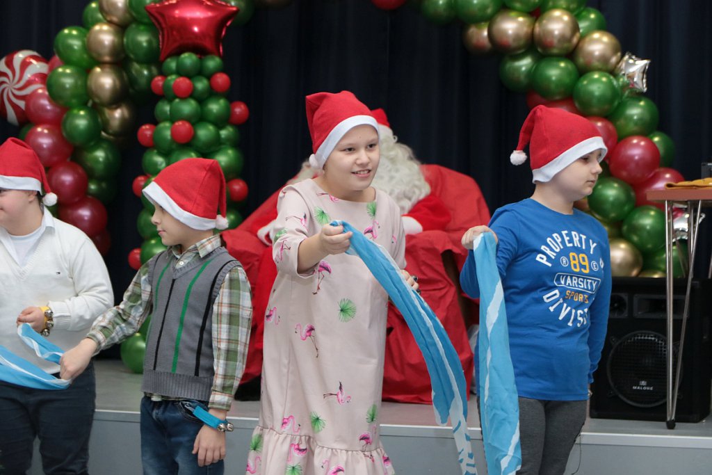 Mikołajki w Hali targowej Feniks [07.12.2019] - zdjęcie #35 - eOstroleka.pl