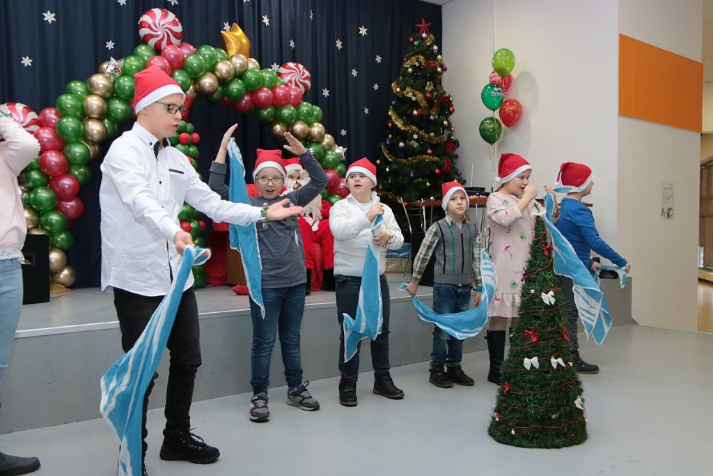 Mikołajki w Hali targowej Feniks [07.12.2019] - zdjęcie #20 - eOstroleka.pl