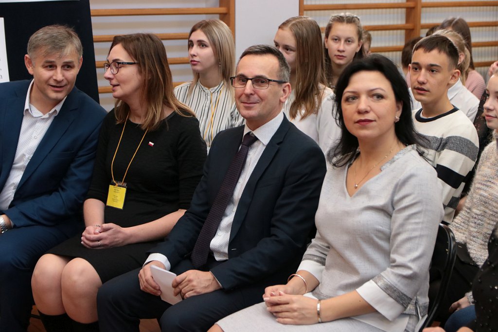 Młodzież z Usola Syberyjskiego z wizytą w II LO [09.12.2019] - zdjęcie #51 - eOstroleka.pl