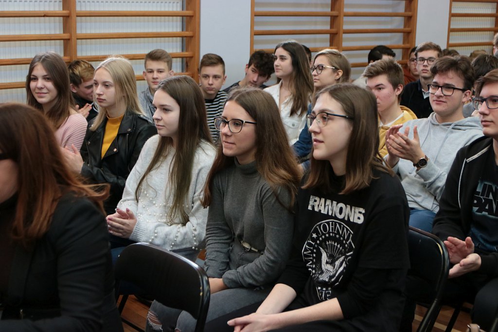 Młodzież z Usola Syberyjskiego z wizytą w II LO [09.12.2019] - zdjęcie #13 - eOstroleka.pl
