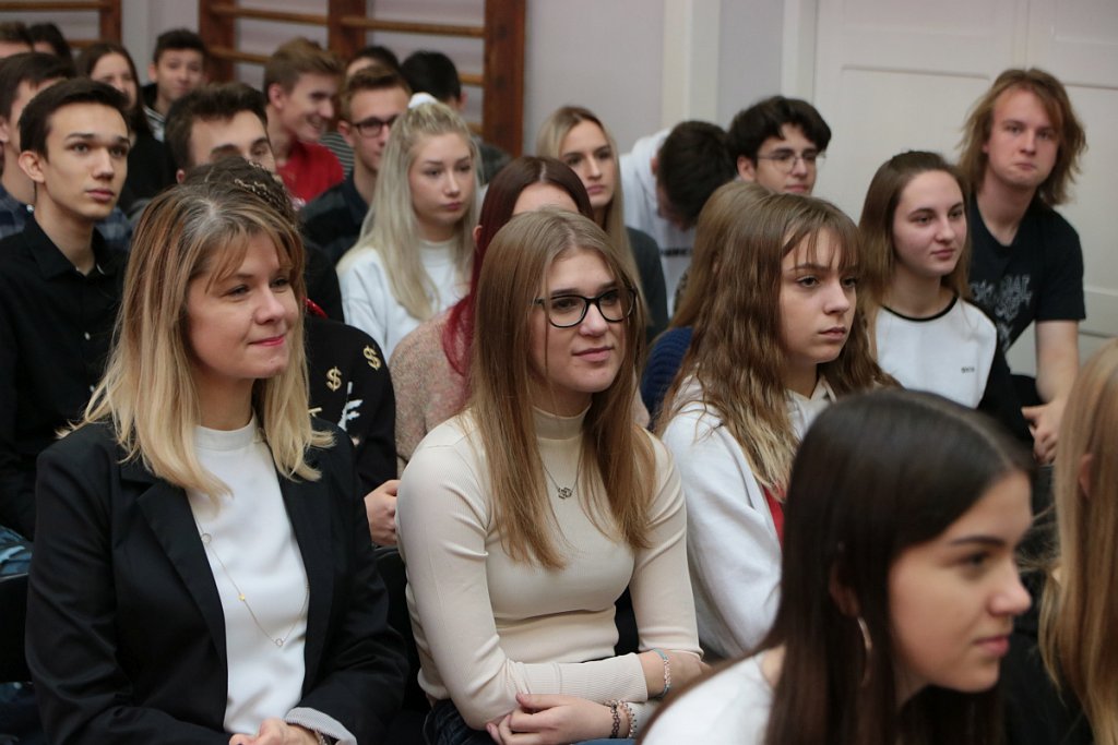Młodzież z Usola Syberyjskiego z wizytą w II LO [09.12.2019] - zdjęcie #15 - eOstroleka.pl