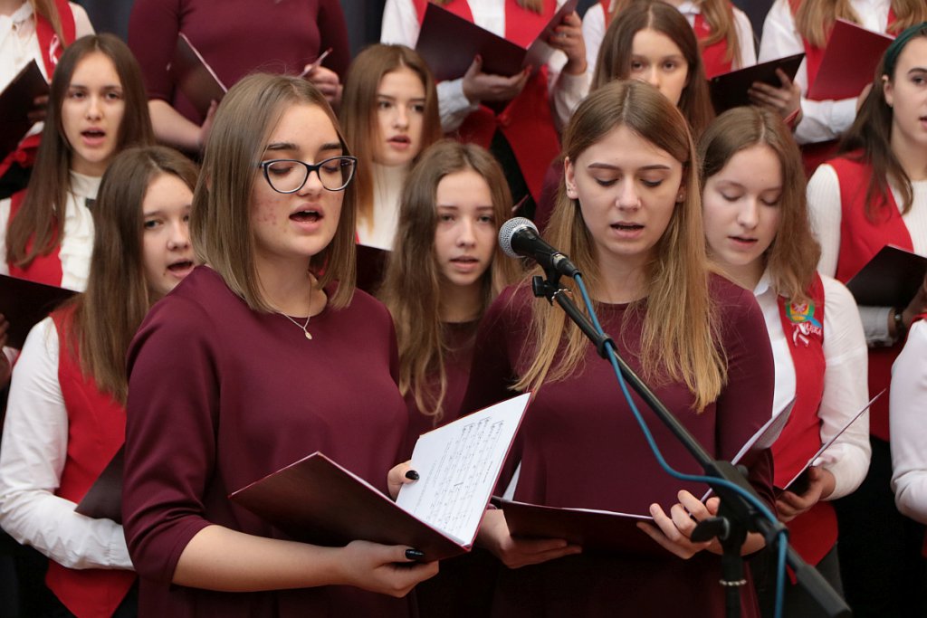 Młodzież z Usola Syberyjskiego z wizytą w II LO [09.12.2019] - zdjęcie #54 - eOstroleka.pl